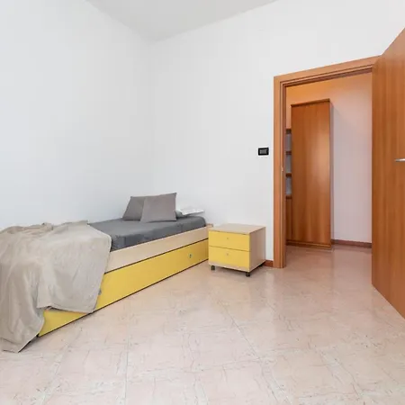415-swing House